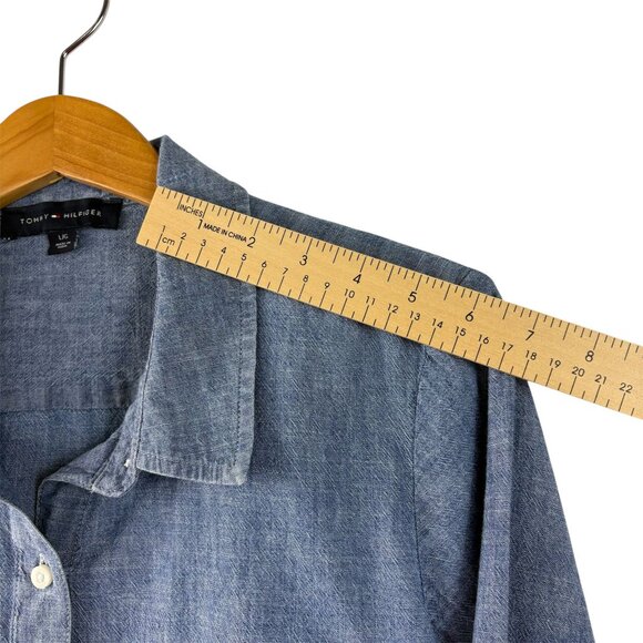 Tommy Hilfiger Women’s Denim Chambray Button-Down Shirt – Sz L – Classic Casual - Picture 6 of 13